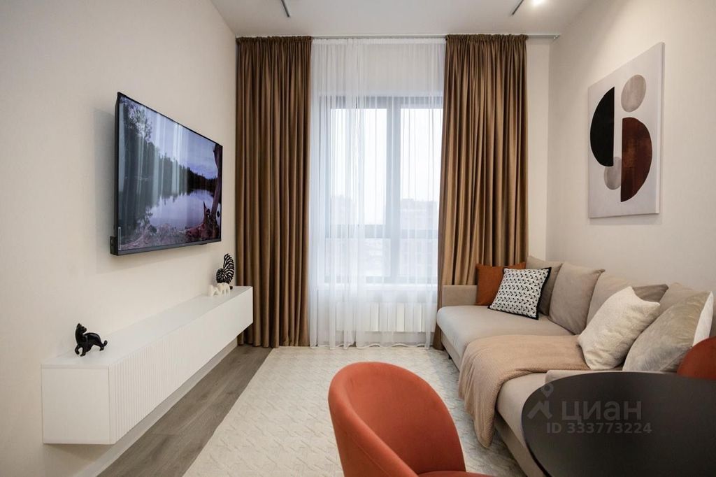 m. ZIL: Apartment, 2-rooms