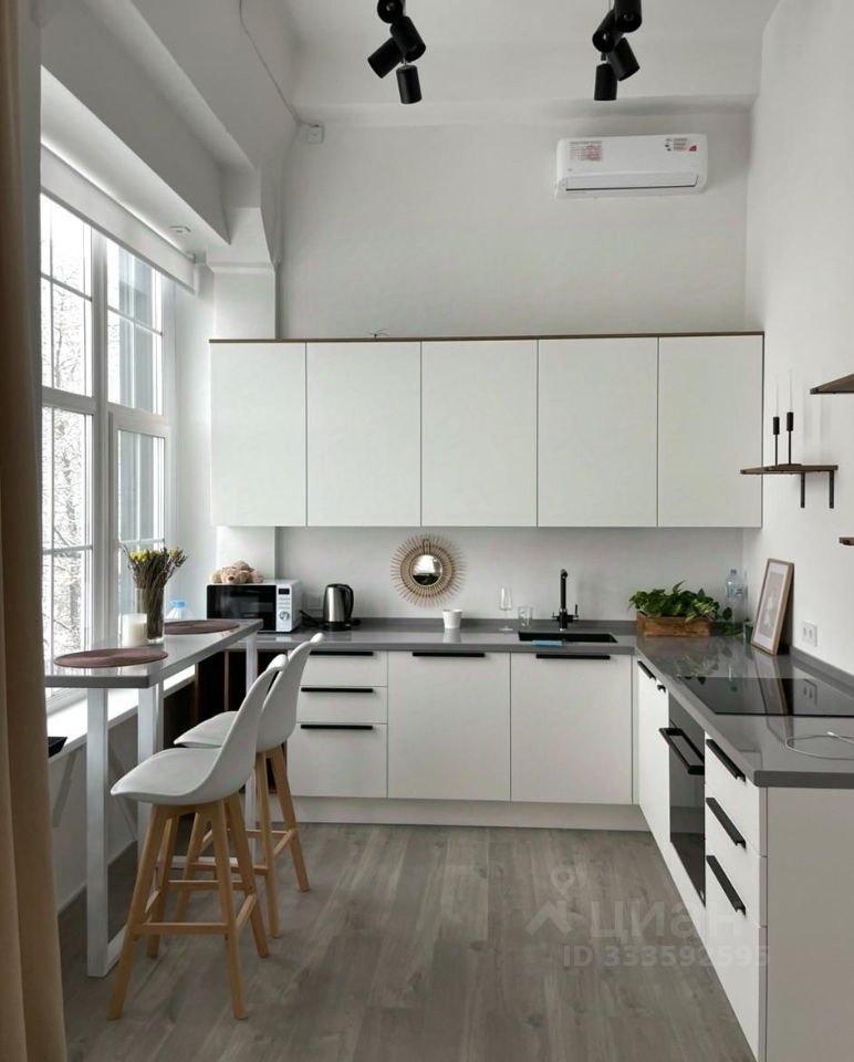 m. Sokolinaya Gora: Apartment, 2-rooms