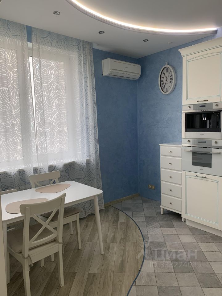 m. Belokamennaya: Apartment, studio