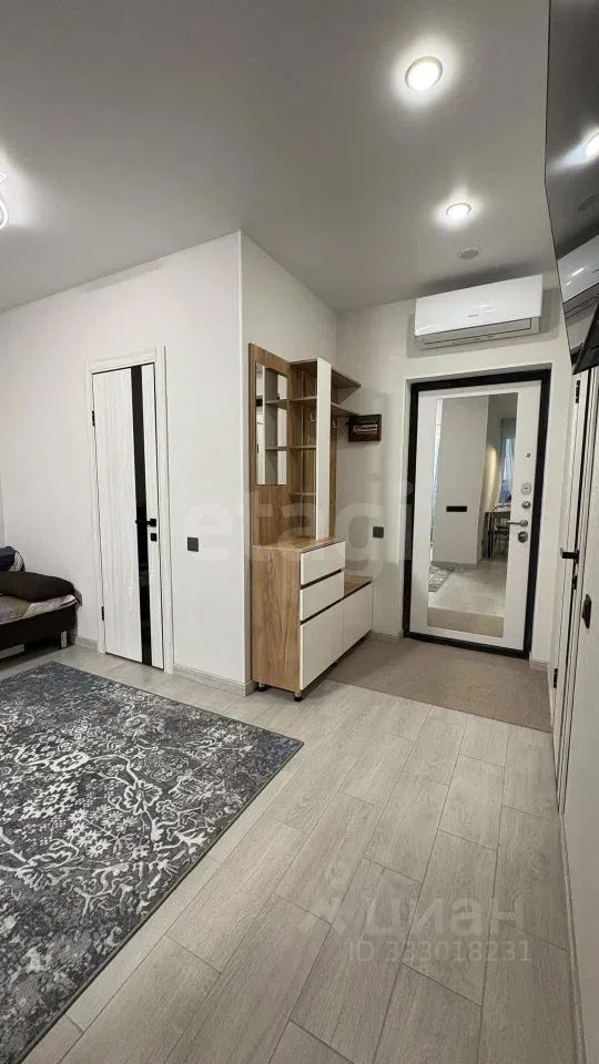 m. Lukhmanovskaya: Apartment, 1-rooms