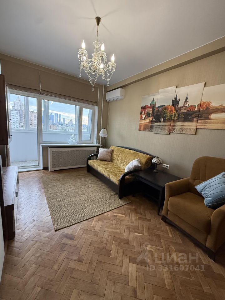 m. Kropotkinskaya: Apartment, 1-rooms