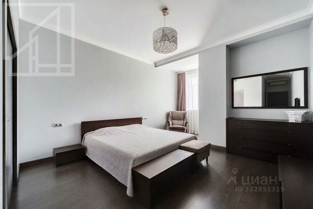 m. Krasnye vorota: Apartment, 3-rooms