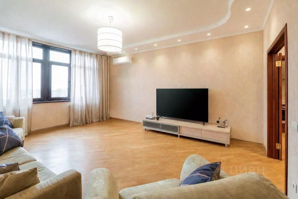 m. Krasny Baltiets: Apartment, 2-rooms