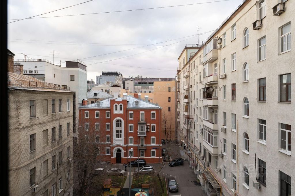 m. Mayakovskaya: Apartment, 2-rooms