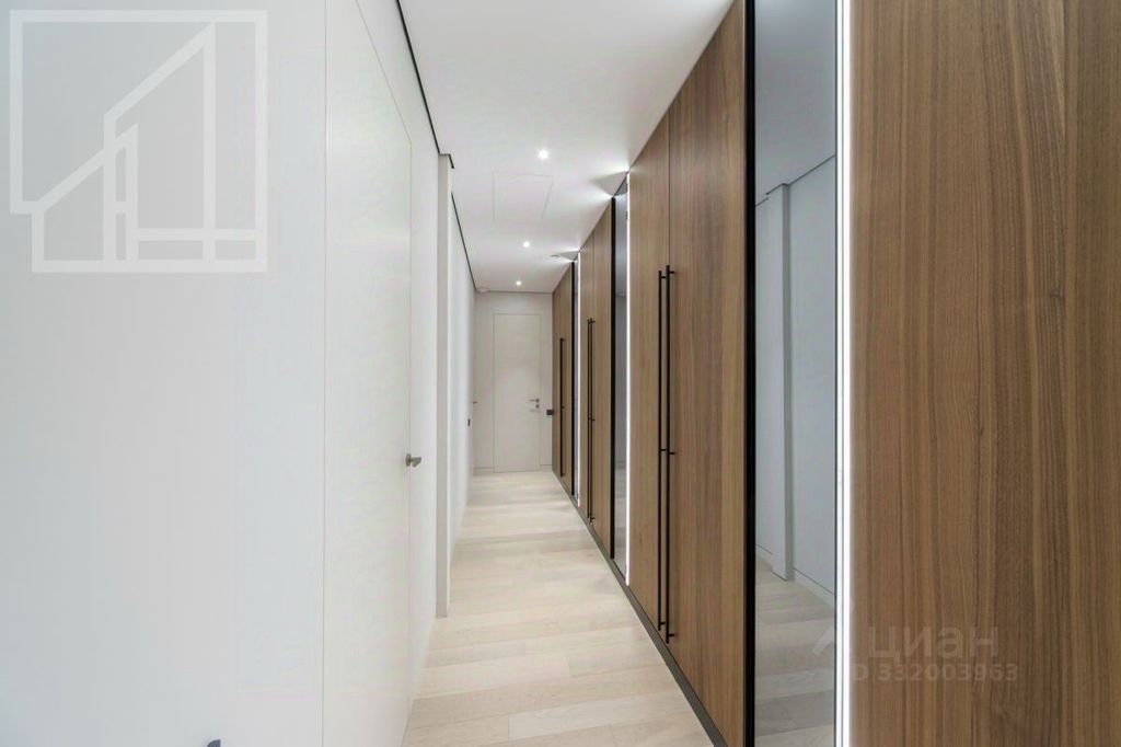 m. Delovoy tsentr (Vystavochnaya): Apartment, 5-rooms