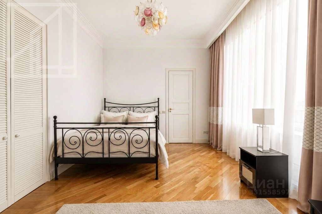 m. Arbatskaya: Apartment, 5-rooms