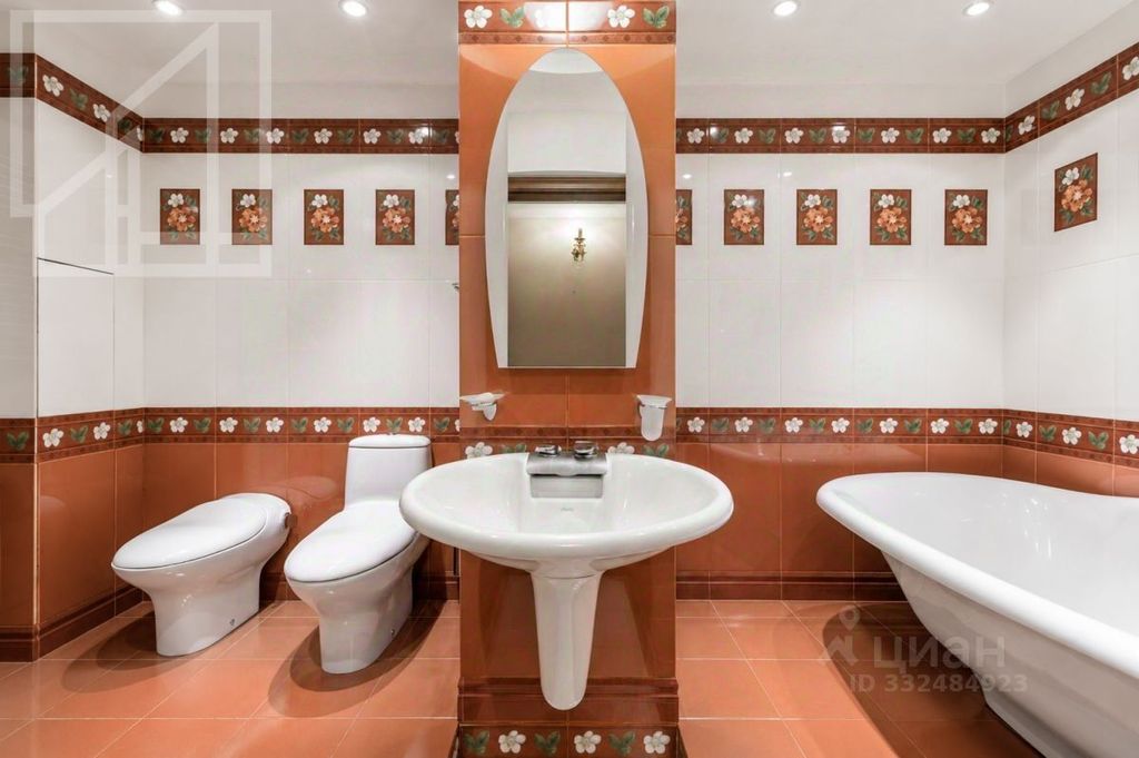 m. Barrikadnaya: Apartment, 3-rooms