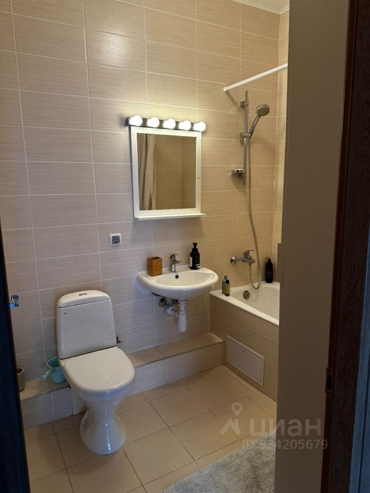 m. Pyatnitskoe shosse: Apartment, 2-rooms