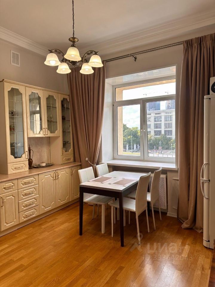 m. Kutuzovskaya: Apartment, 2-rooms