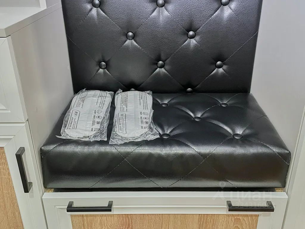 m. Maryina Roscha: Apartment, studio