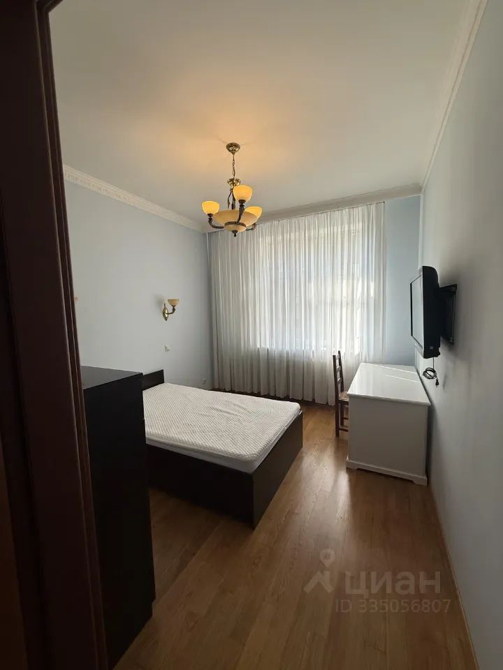 m. Lomonosovsky prospekt: Apartment, 2-rooms