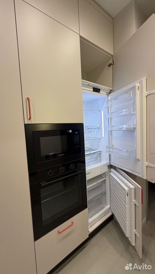 m. ZIL: Apartment, 2-rooms