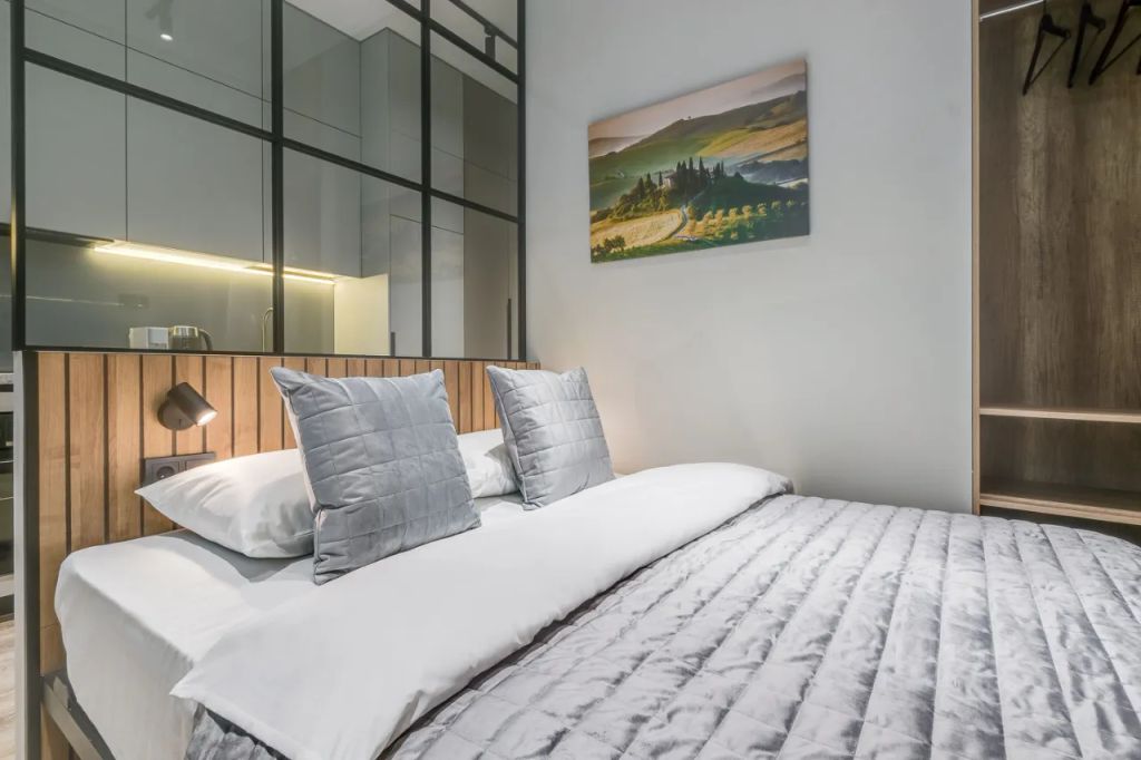m. Zorge: Apartment, studio