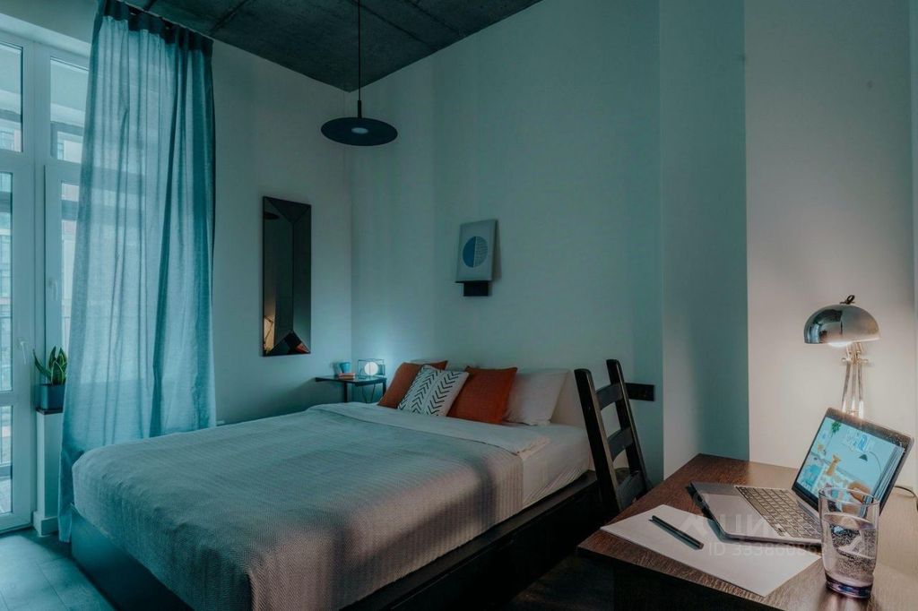m. ZIL: Apartment, 2-rooms