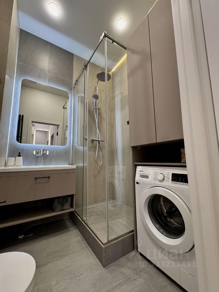m. ZIL: Apartment, 2-rooms