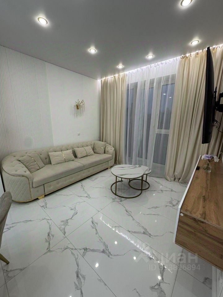 m. Narodnoe Opolchenie: Apartment, 2-rooms