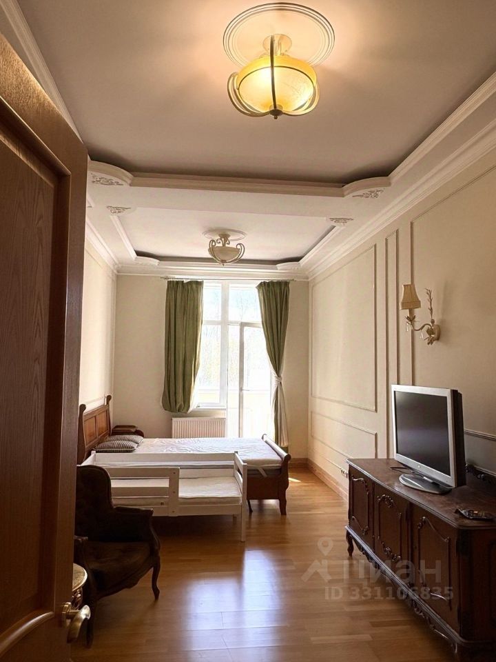 m. Solnechnaya: Apartment, 3-rooms