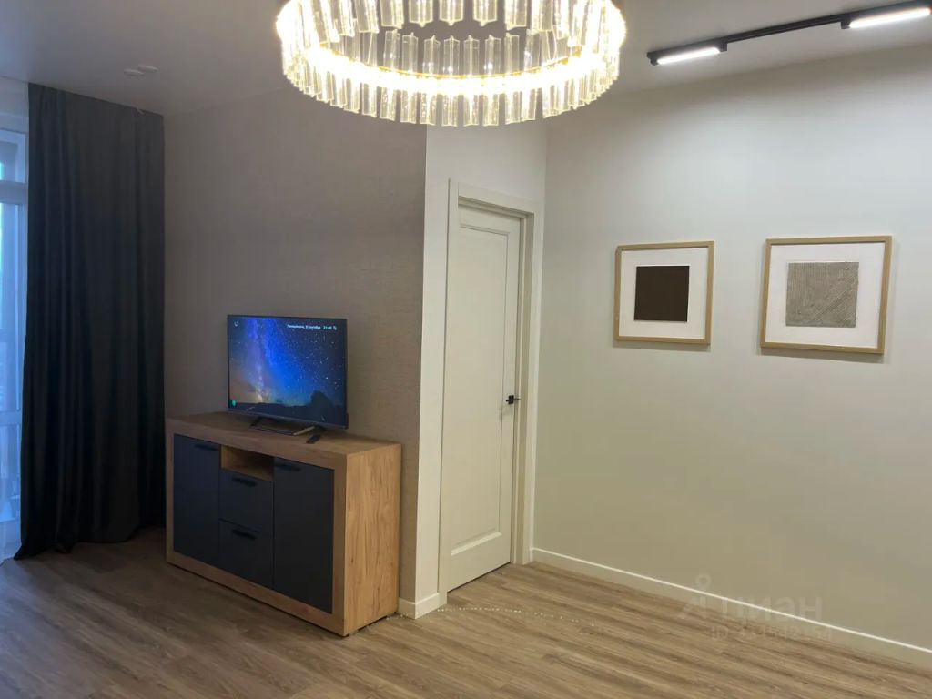 m. Buninskaya alleya: Apartment, 1-rooms