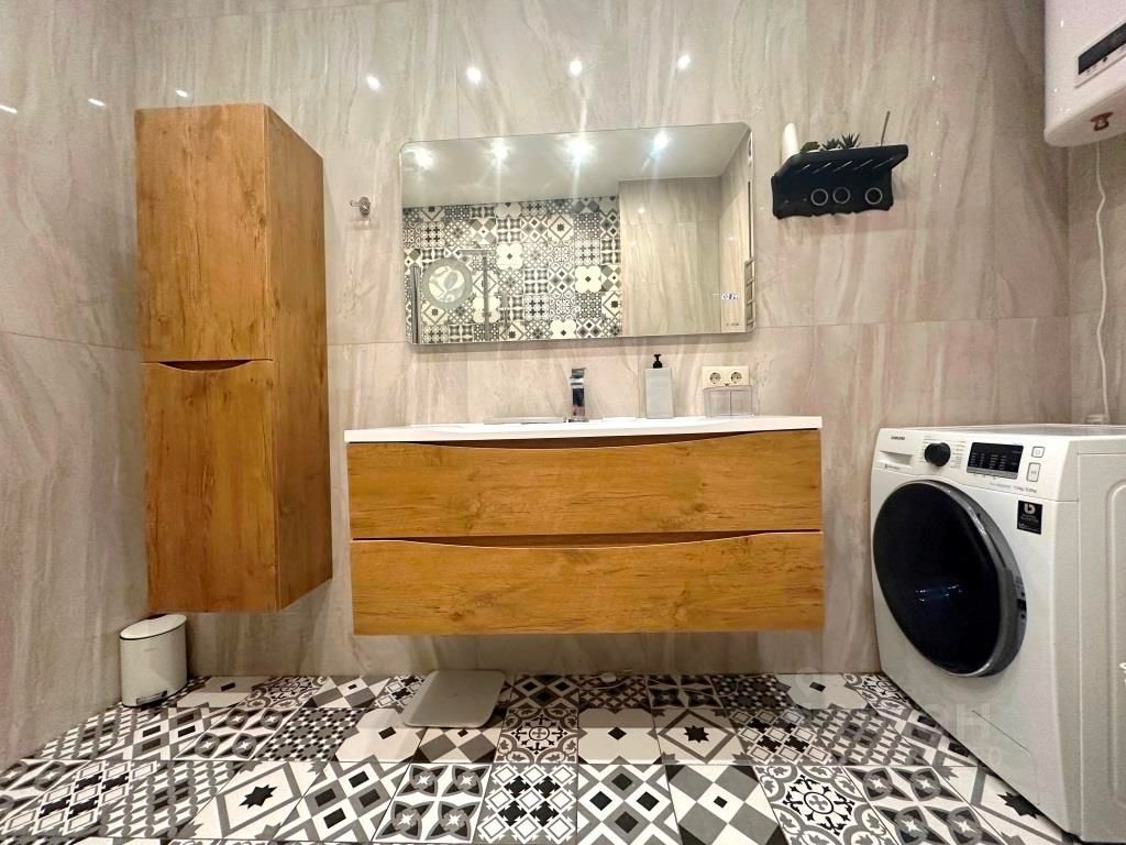 m. Universitet druzhby narodov: Apartment, 2-rooms