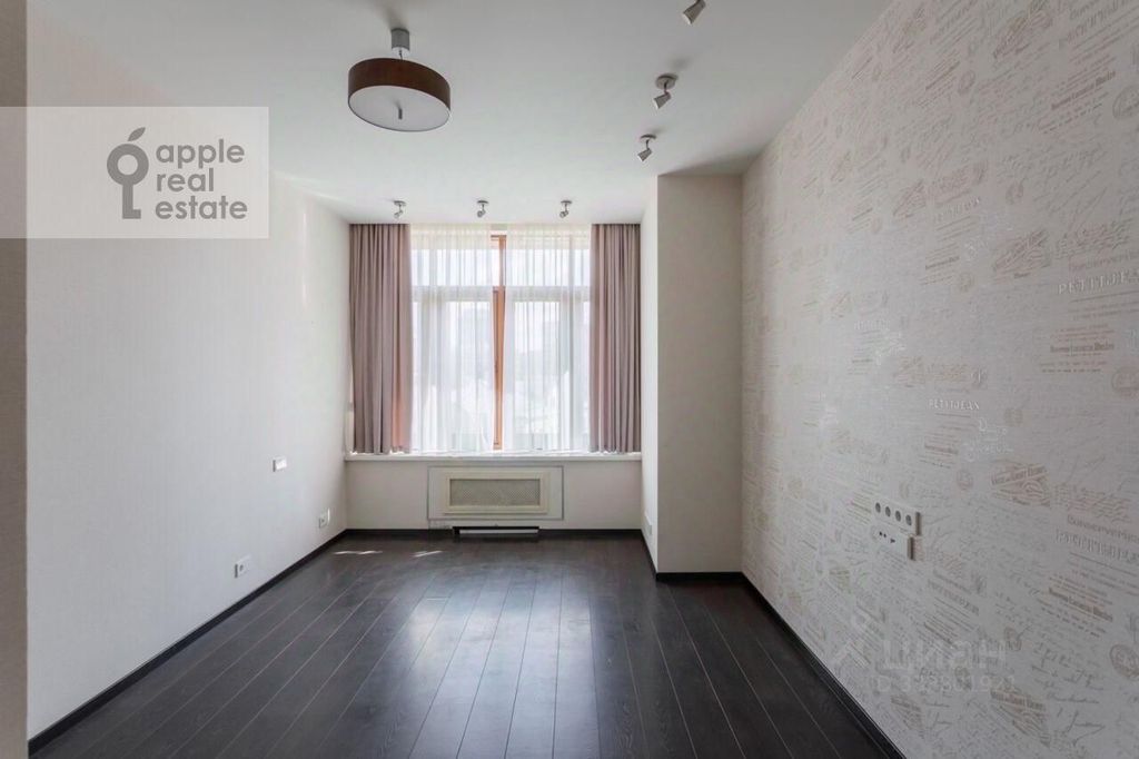 m. Smolenskaya: Apartment, 4-rooms