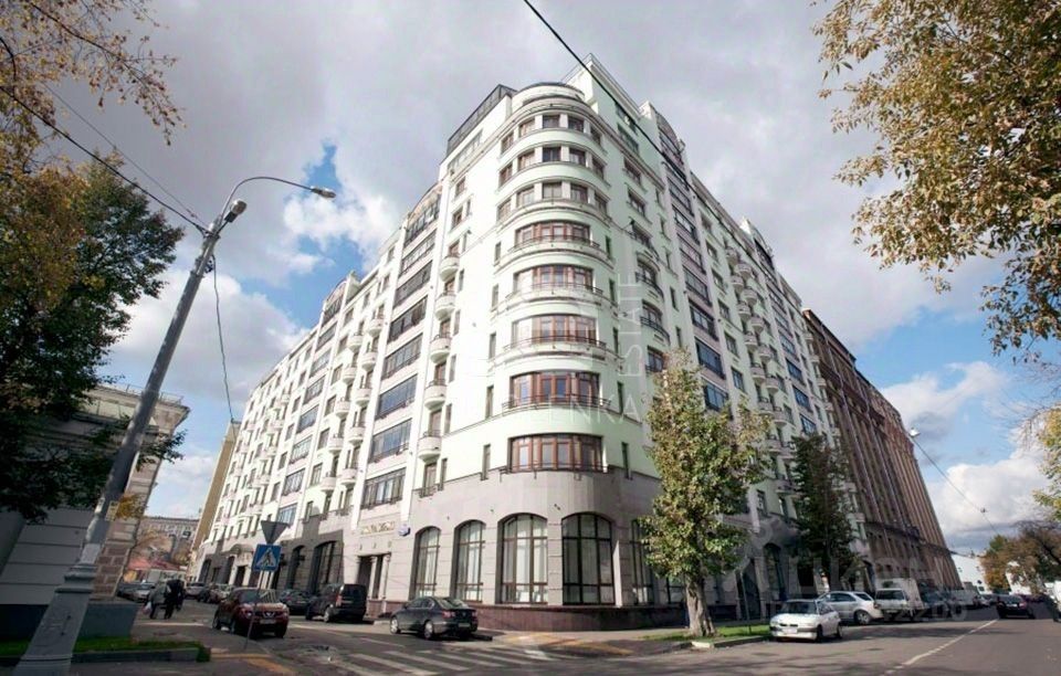 m. Novokuznetskaya: Apartment, 3-rooms