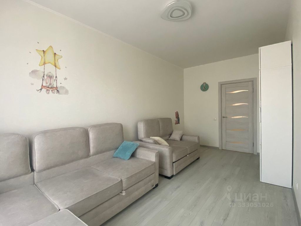 m. Lukhmanovskaya: Apartment, 1-rooms