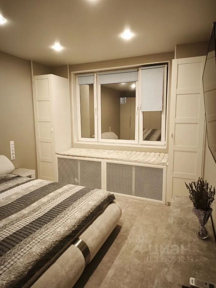m. ZIL: Apartment, 1-rooms