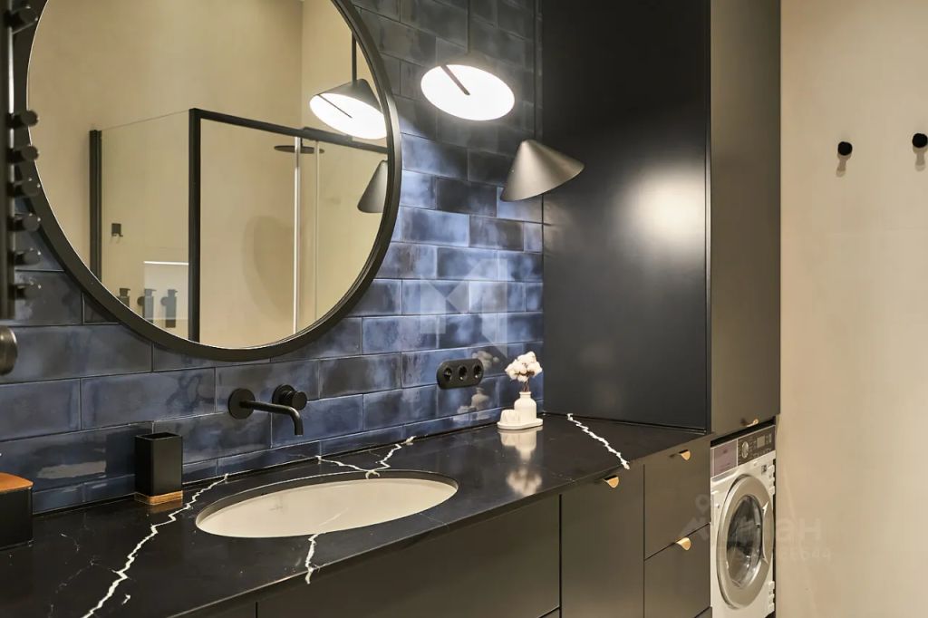 m. ZIL: Apartment, 2-rooms