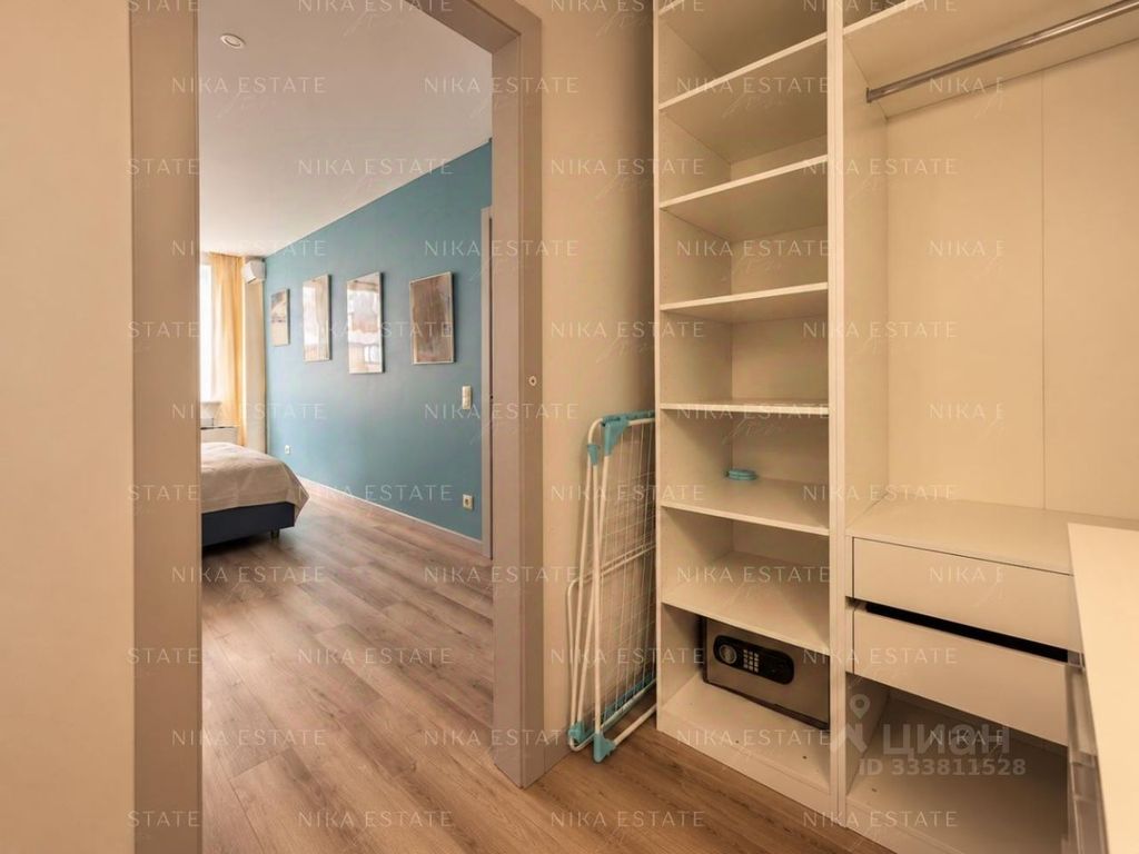 m. ZIL: Apartment, 2-rooms
