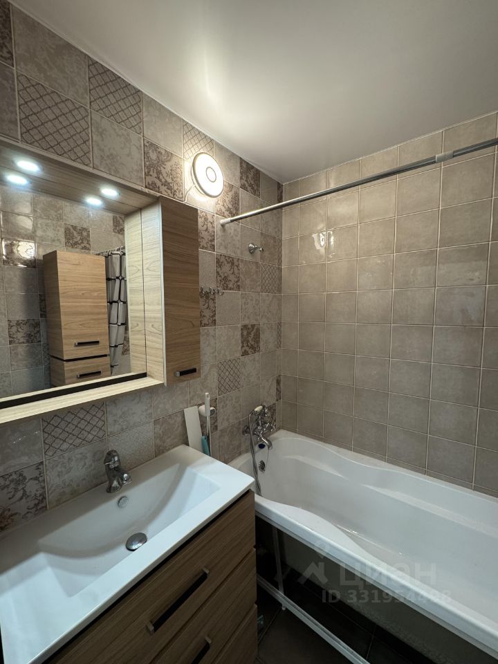 m. Bulvar Dmitriya Donskogo: Apartment, 2-rooms