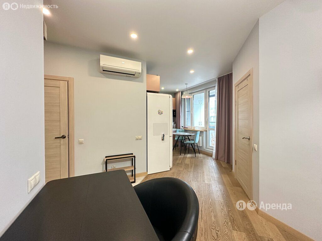 m. ZIL: Apartment, 1-rooms