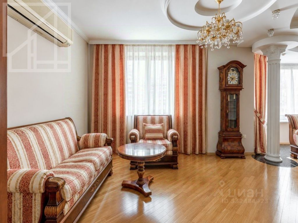 m. Barrikadnaya: Apartment, 3-rooms