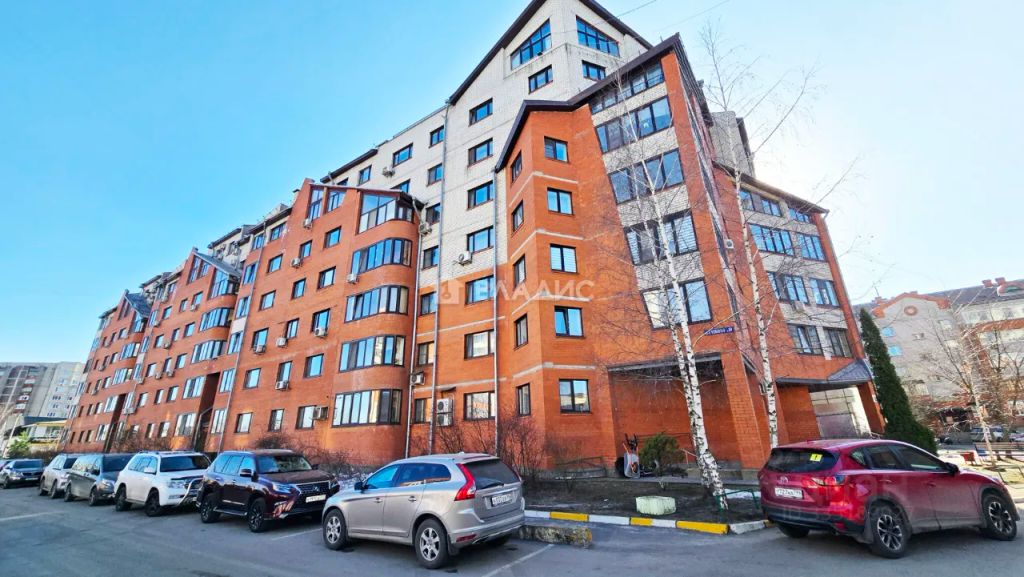 m. Ilyinskaya: Apartment, 3-rooms