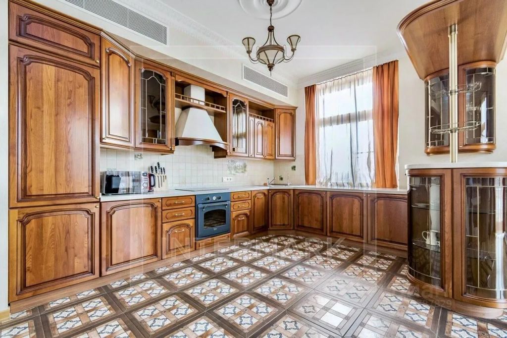 m. Chkalovskaya: Apartment, 4-rooms
