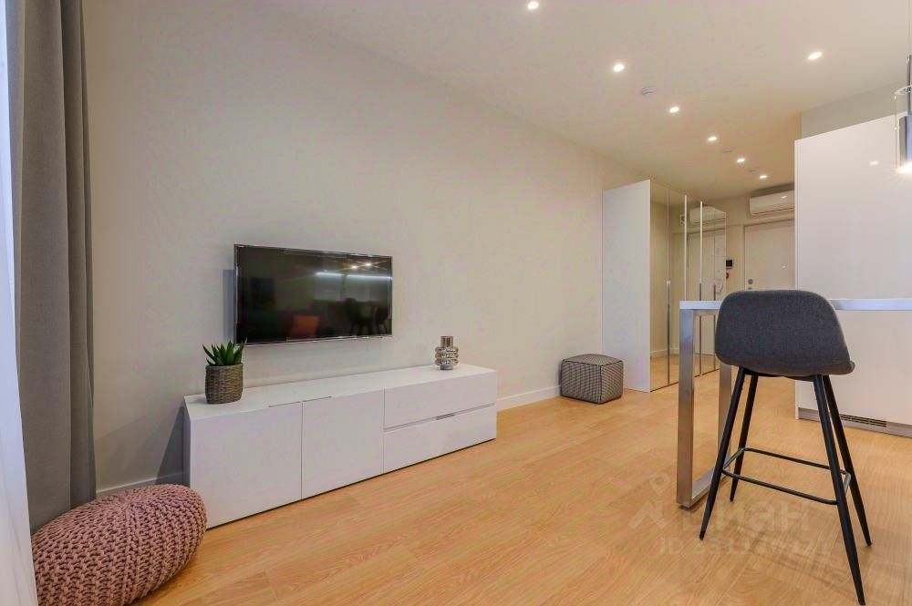 m. Bagrationovskaya: Apartment, studio
