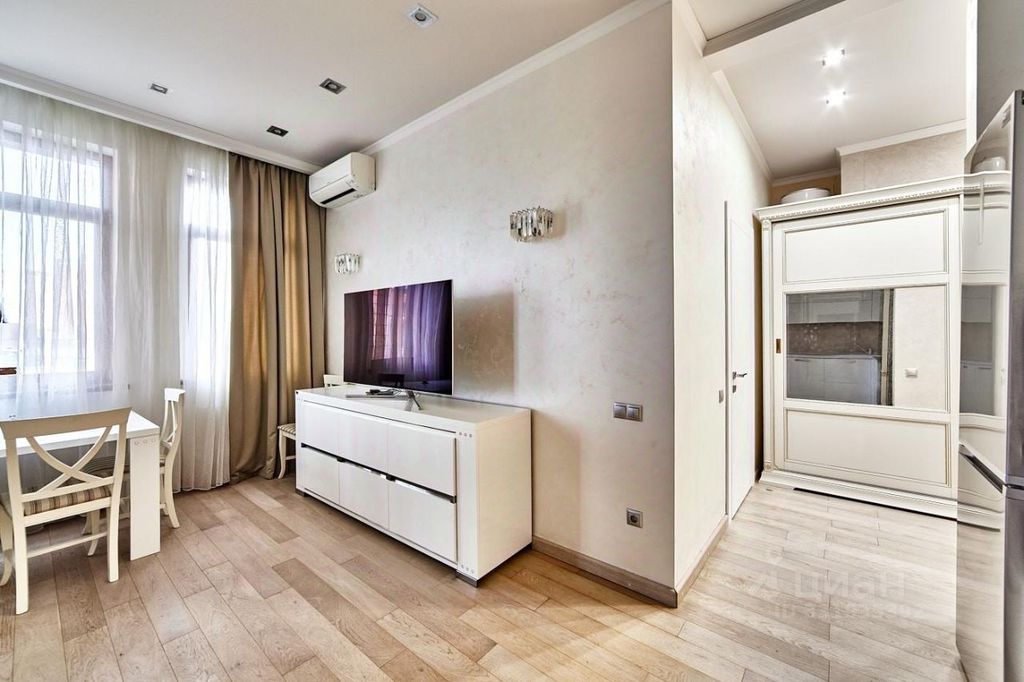 m. Rimskaya: Apartment, 2-rooms