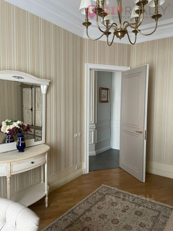 m. Smolenskaya: Apartment, 3-rooms