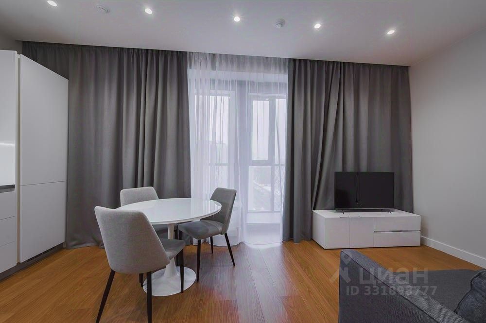 m. Bagrationovskaya: Apartment, studio