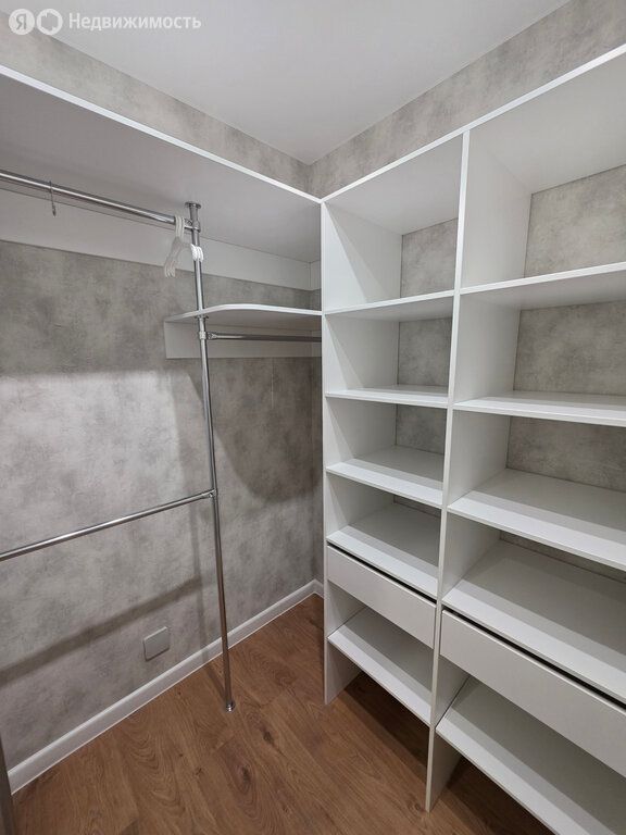 m. Lukhmanovskaya: Apartment, 1-rooms
