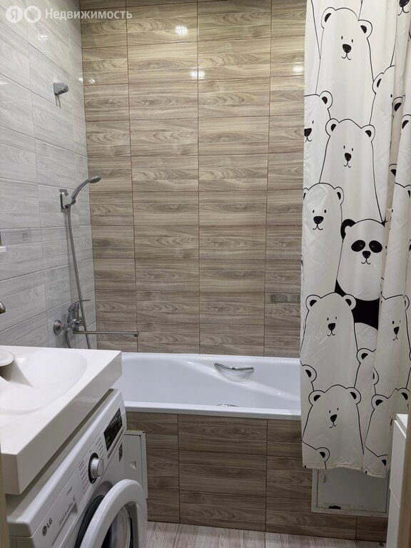 m. Ilyinskaya: Apartment, 3-rooms