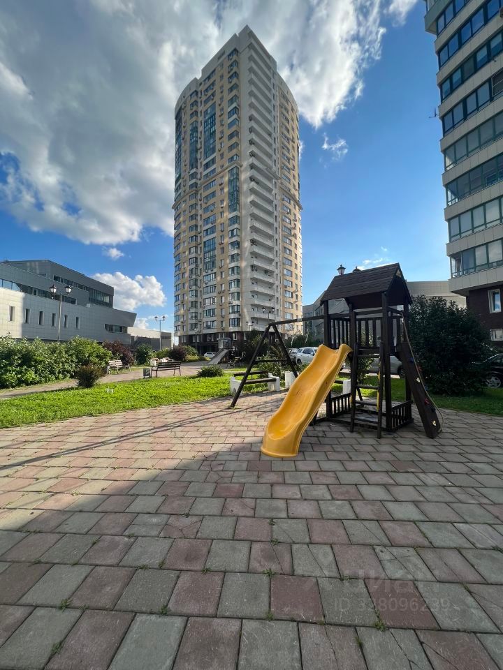m. Krasnogorskaya: Apartment, 3-rooms