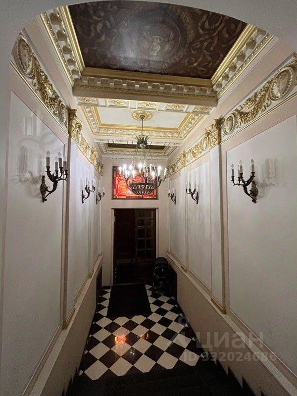 m. Trubnaya: Apartment, 4-rooms