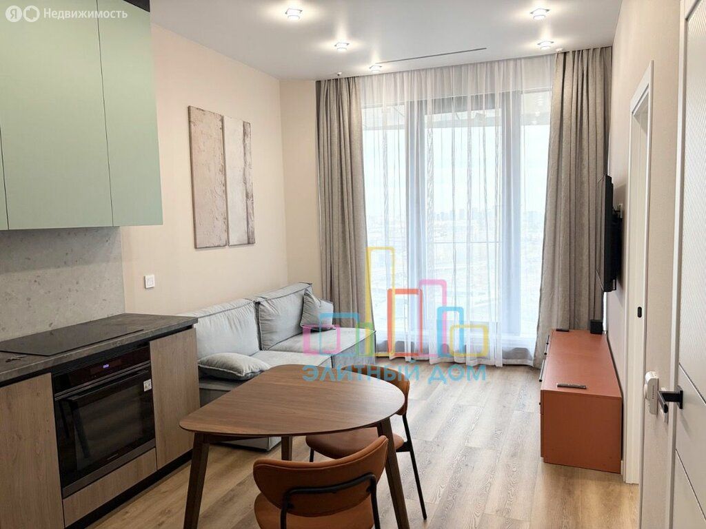 m. ZIL: Apartment, 2-rooms