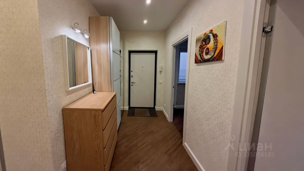 m. Lukhmanovskaya: Apartment, 2-rooms