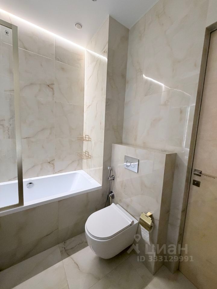 m. ZIL: Apartment, 2-rooms