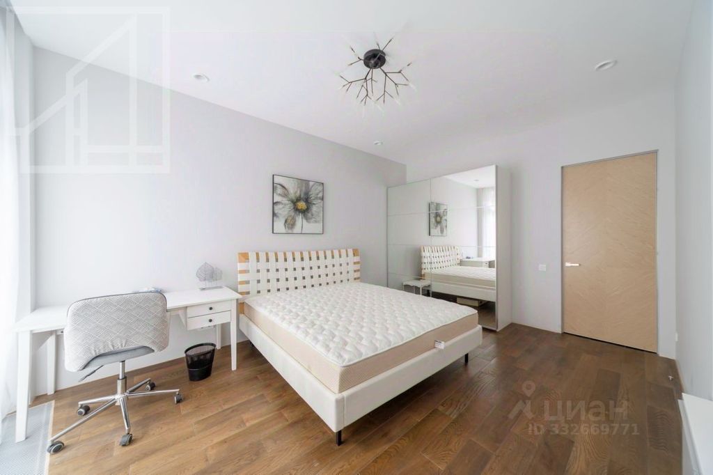 m. Novokuznetskaya: Apartment, 4-rooms