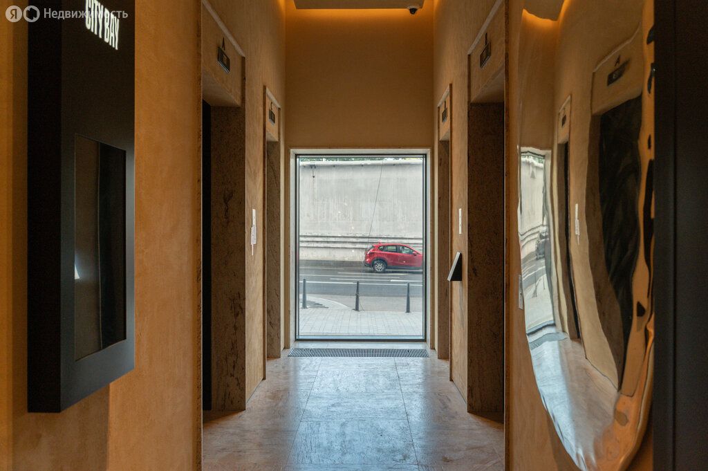 m. Trikotazhnaya: Apartment, 2-rooms