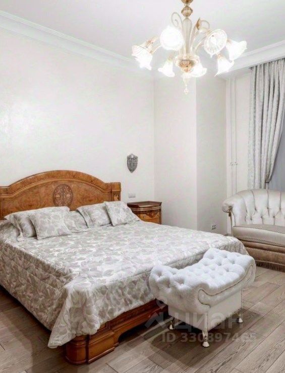 m. Mayakovskaya: Apartment, 4-rooms