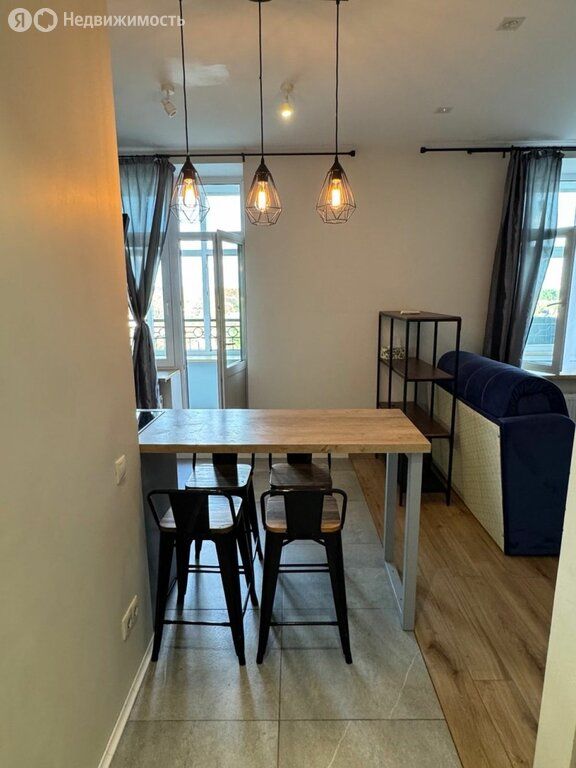 m. Opalikha: Apartment, studio