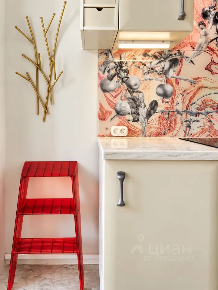 m. ZIL: Apartment, 2-rooms